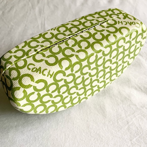 Authentic Coach White Green Logo Sunglasses Case - Picture 3 of 5